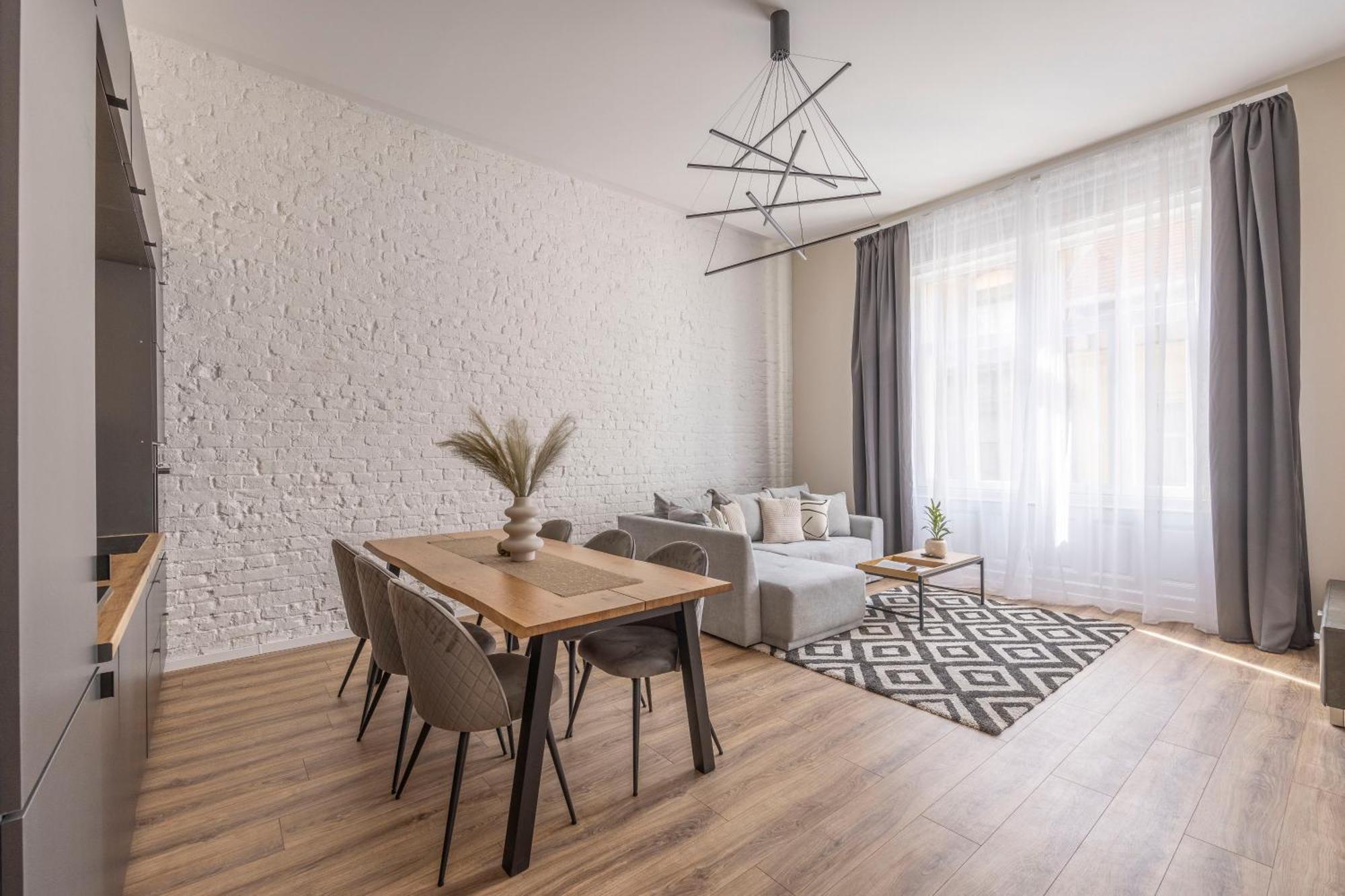 Exclusive Stylish Suite By Prestige Homes Next To The Oktogon Budapest Exterior photo
